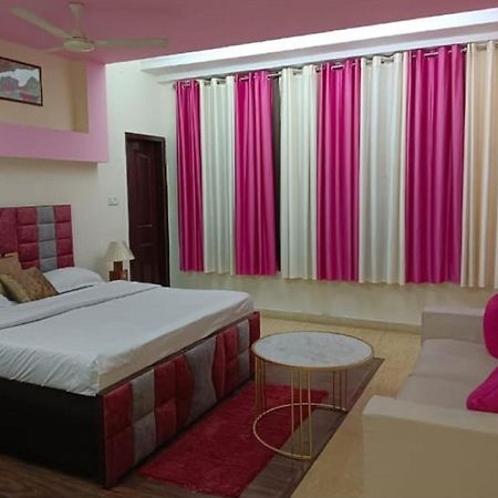 Star Inn Delhi  Exterior photo